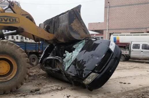 报废汽车回收价格是多少钱一吨? 报废汽车回收价格是多少钱一吨?